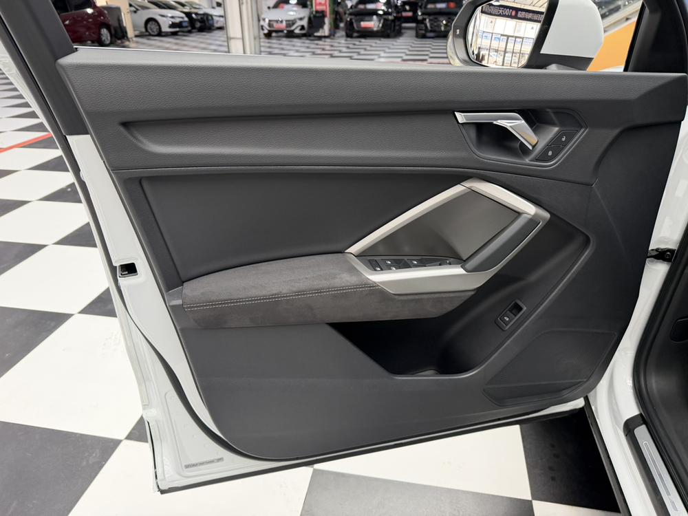 Audi Audi Q3