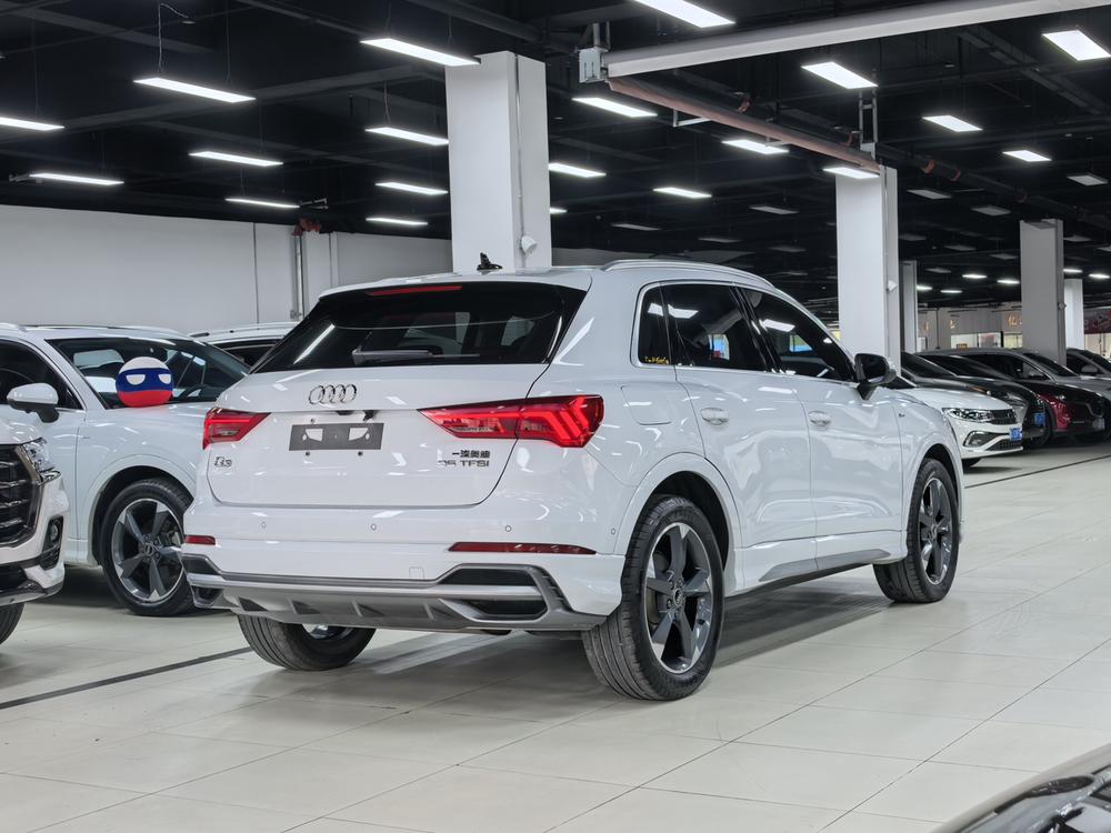 Audi Audi Q3