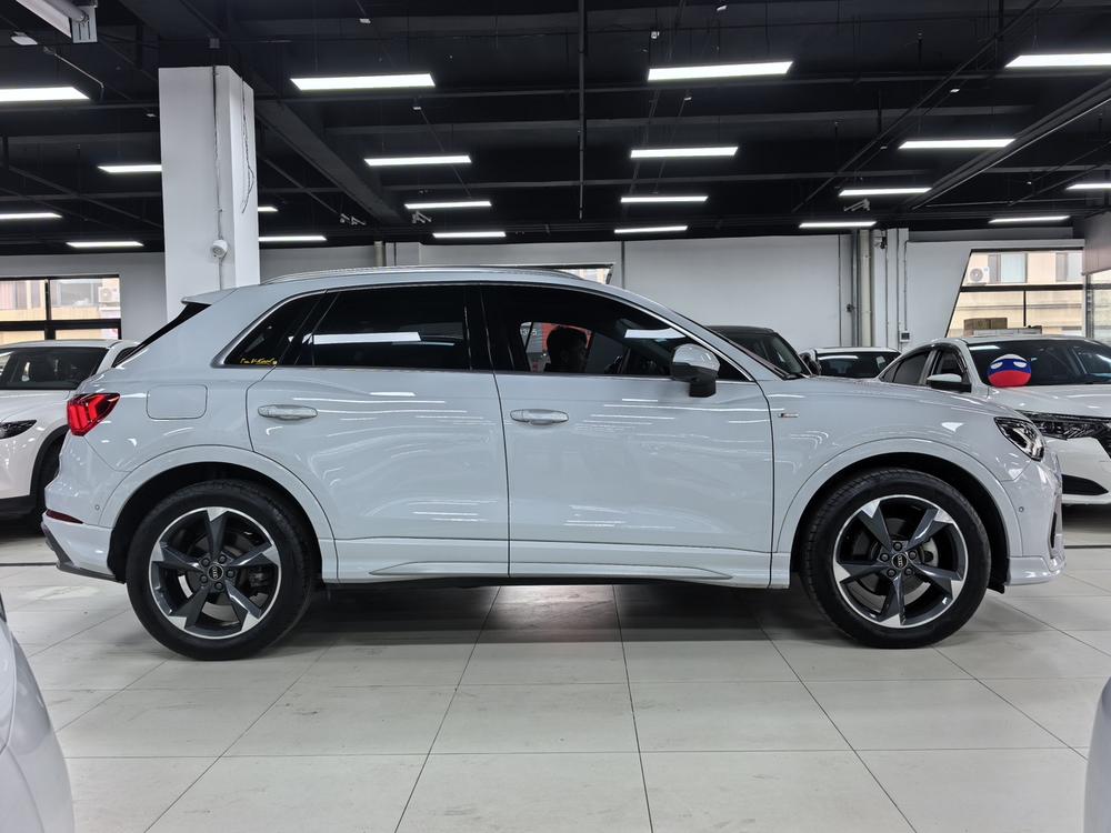 Audi Audi Q3