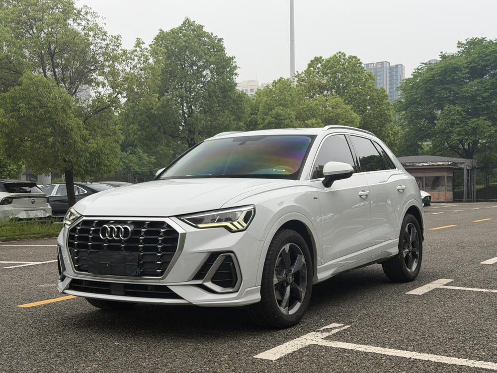 Audi Audi Q3
