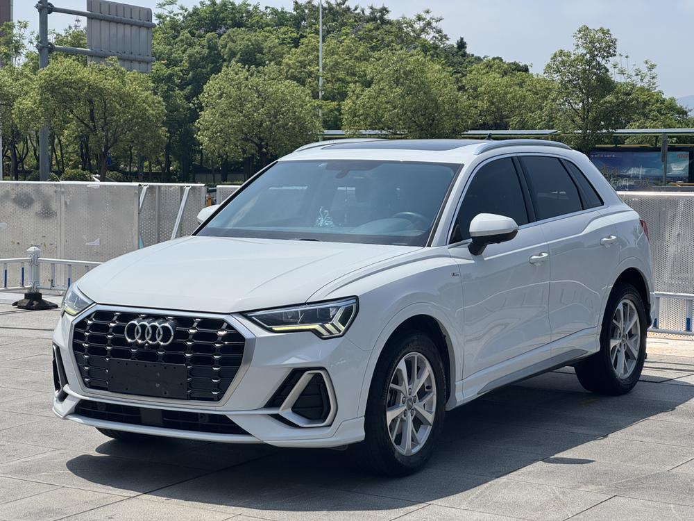Audi Audi Q3