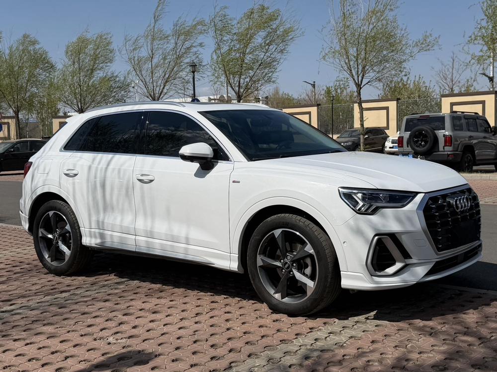 Audi Audi Q3