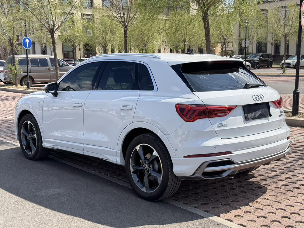 Audi Audi Q3