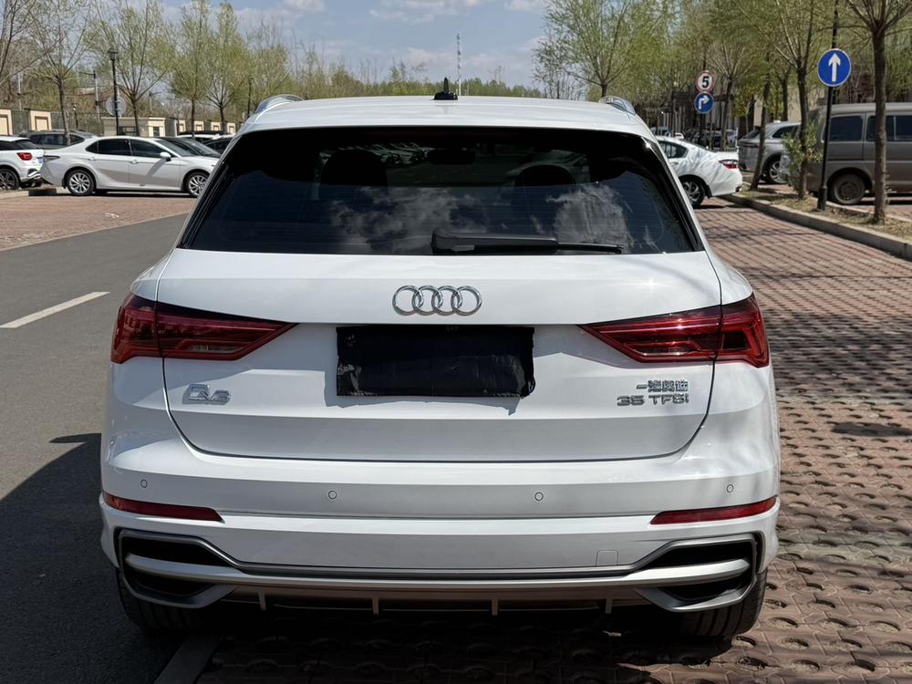 Audi Audi Q3