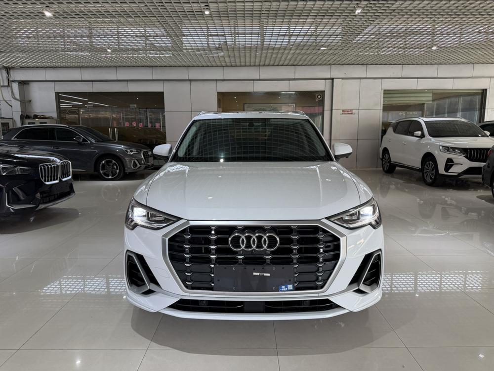 Audi Audi Q3