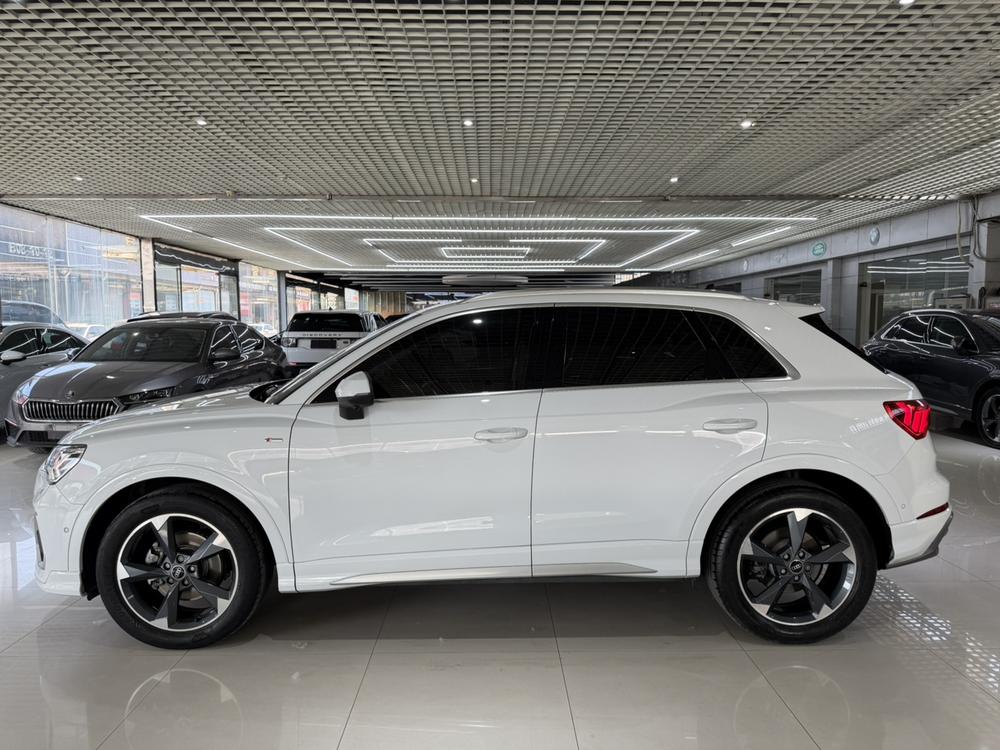 Audi Audi Q3