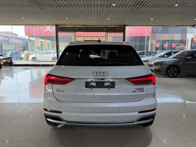 Audi Audi Q3