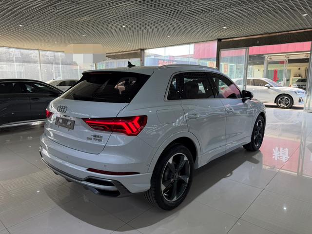 Audi Audi Q3