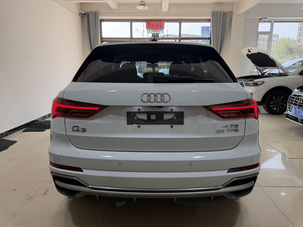Audi Audi Q3