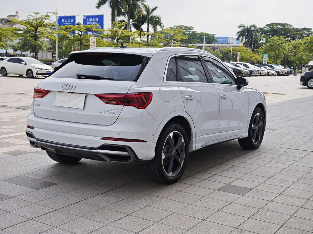 Audi Audi Q3