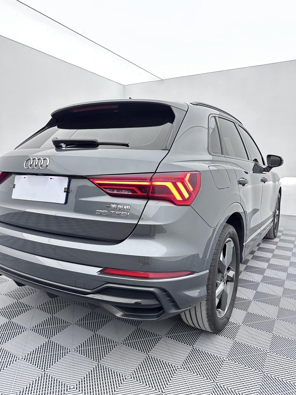 Audi Audi Q3