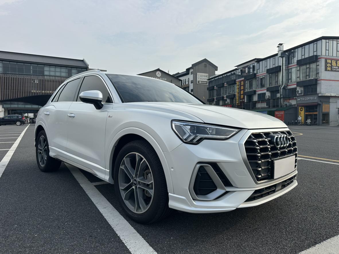 Audi Audi Q3