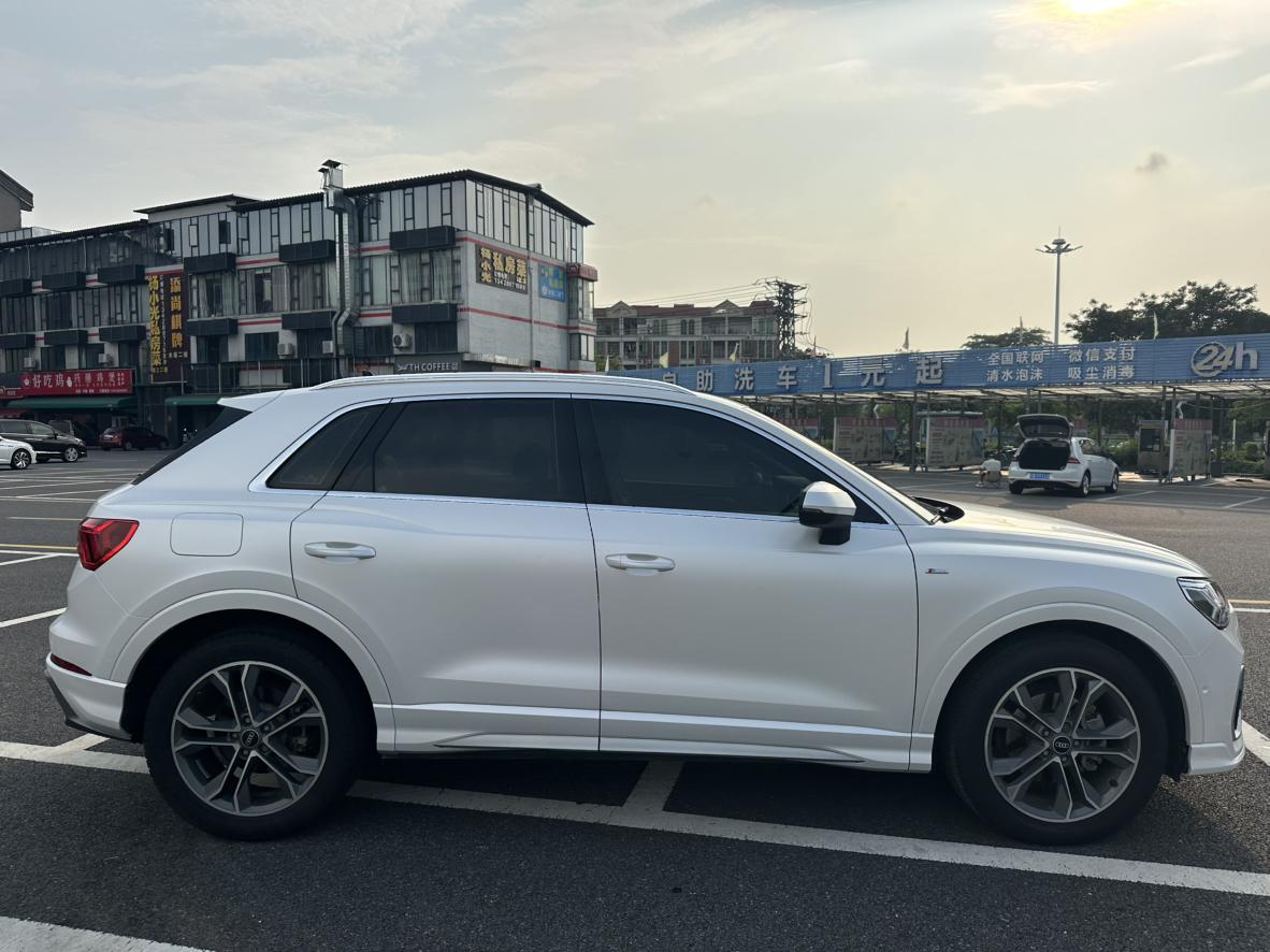 Audi Audi Q3