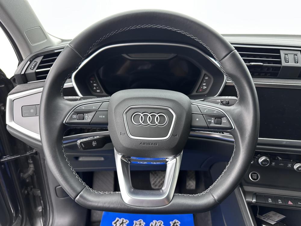 Audi Audi Q3