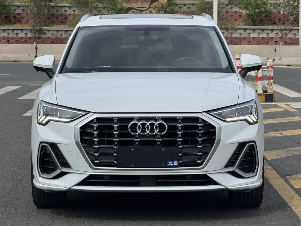 Audi Audi Q3