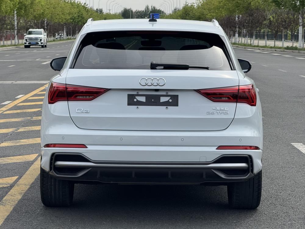 Audi Audi Q3