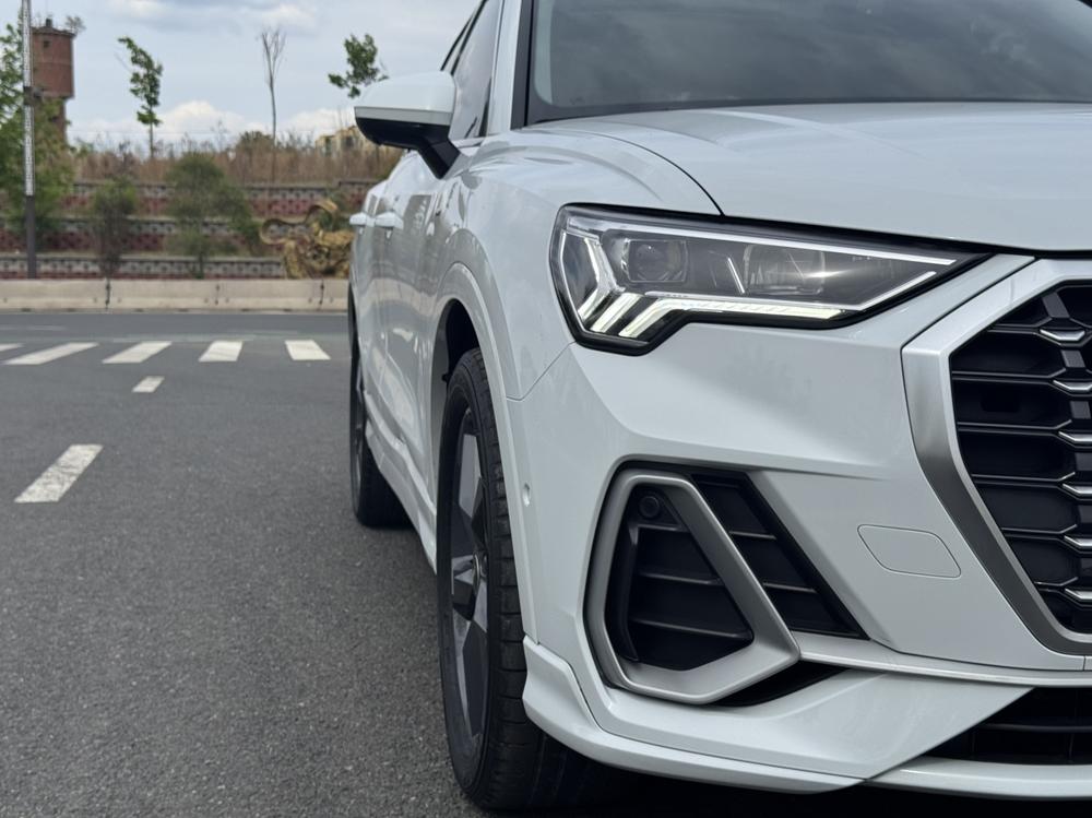 Audi Audi Q3