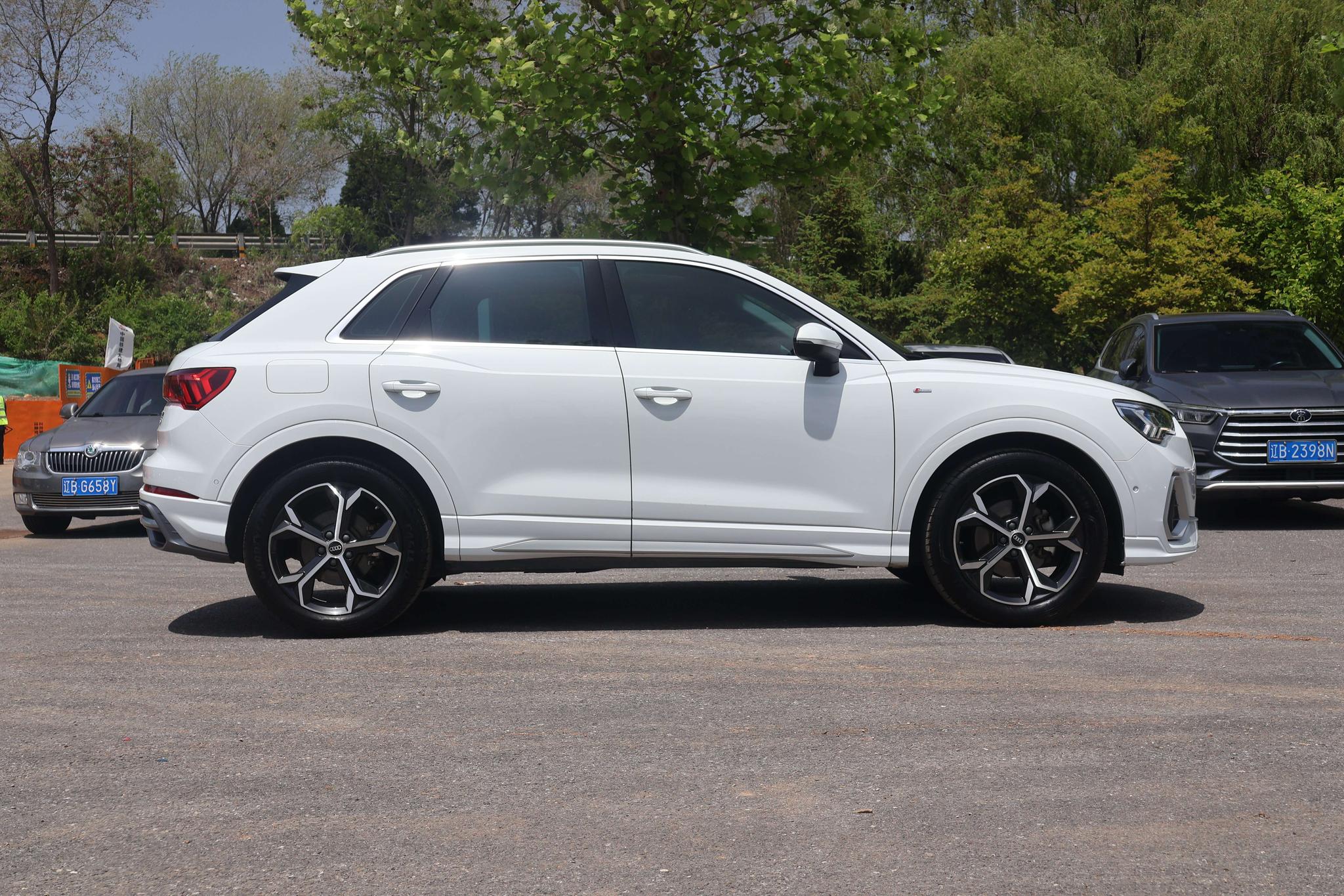 Audi Audi Q3