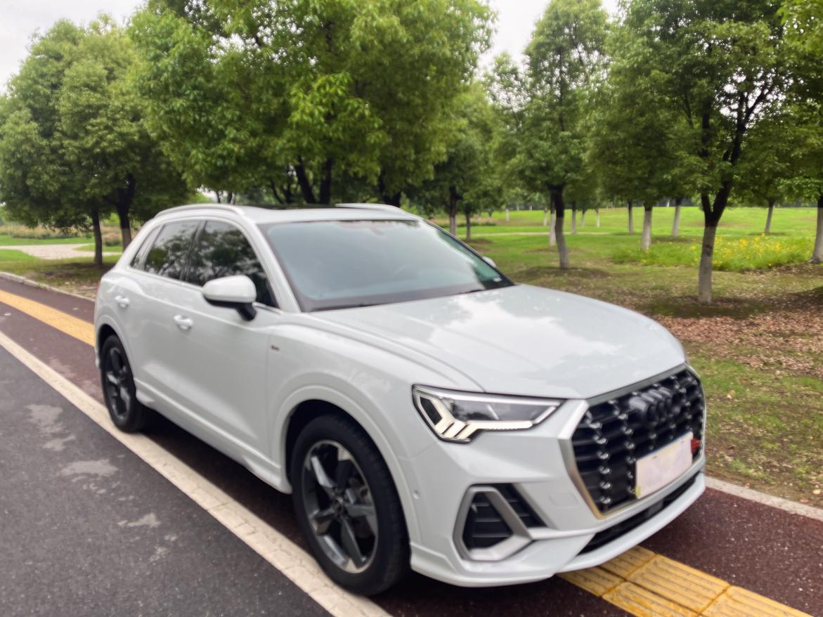 Audi Audi Q3