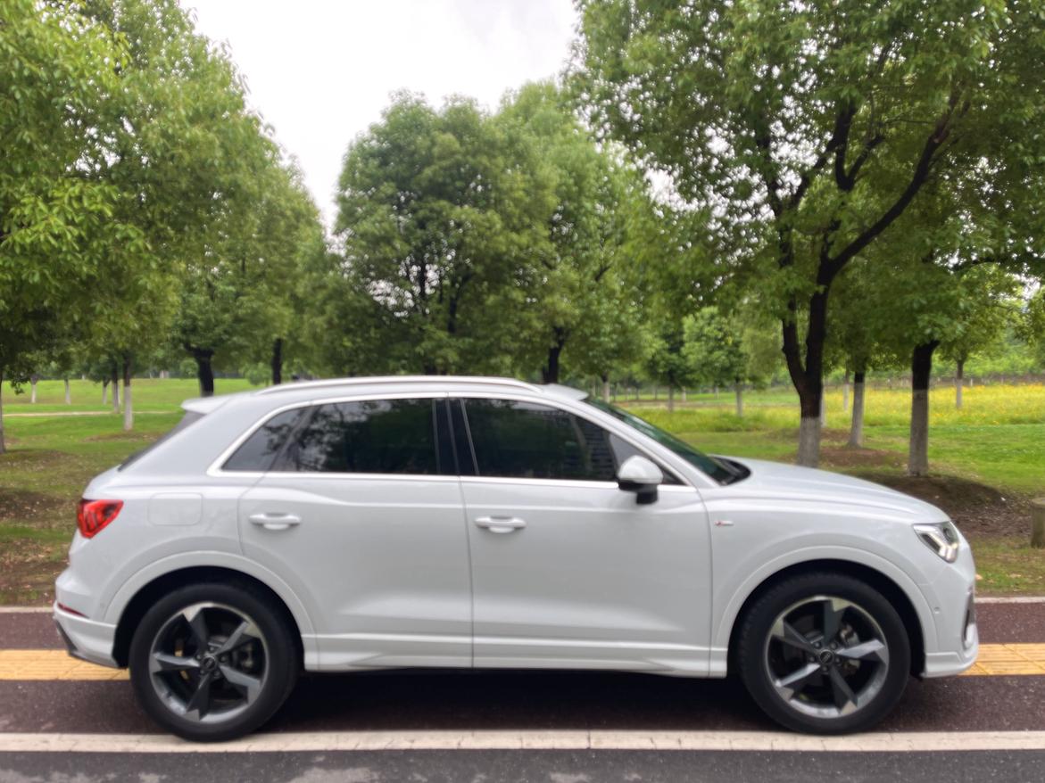 Audi Audi Q3