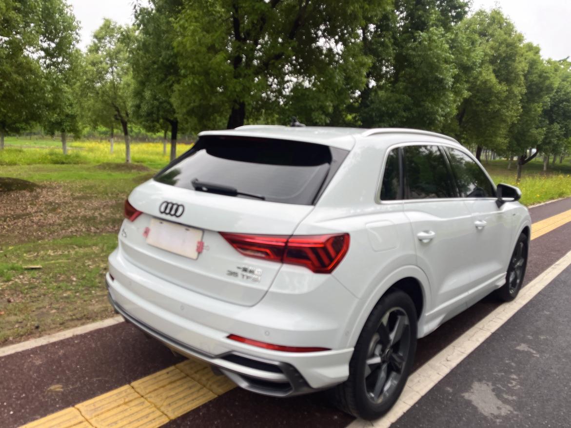 Audi Audi Q3
