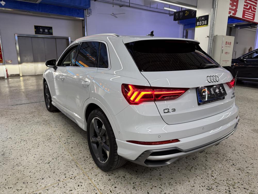 Audi Audi Q3