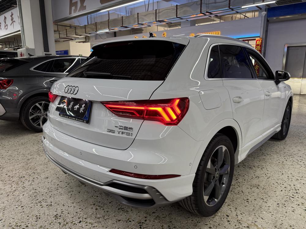 Audi Audi Q3