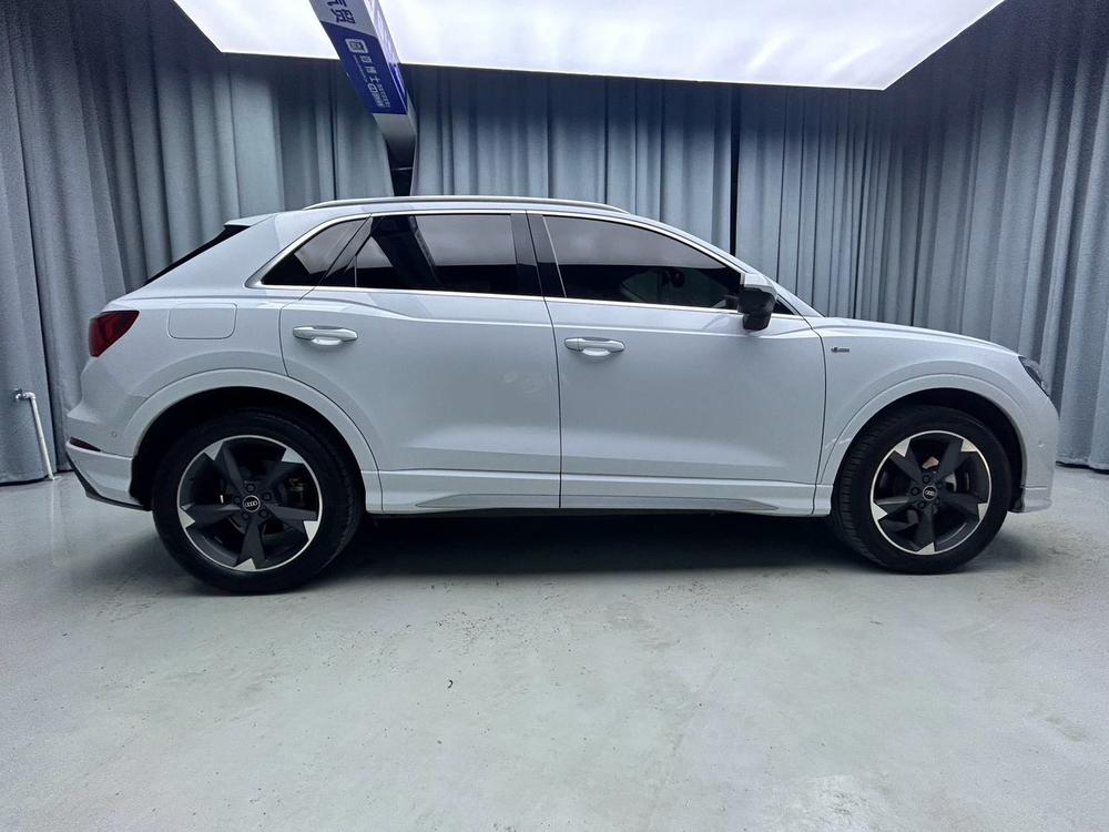 Audi Audi Q3