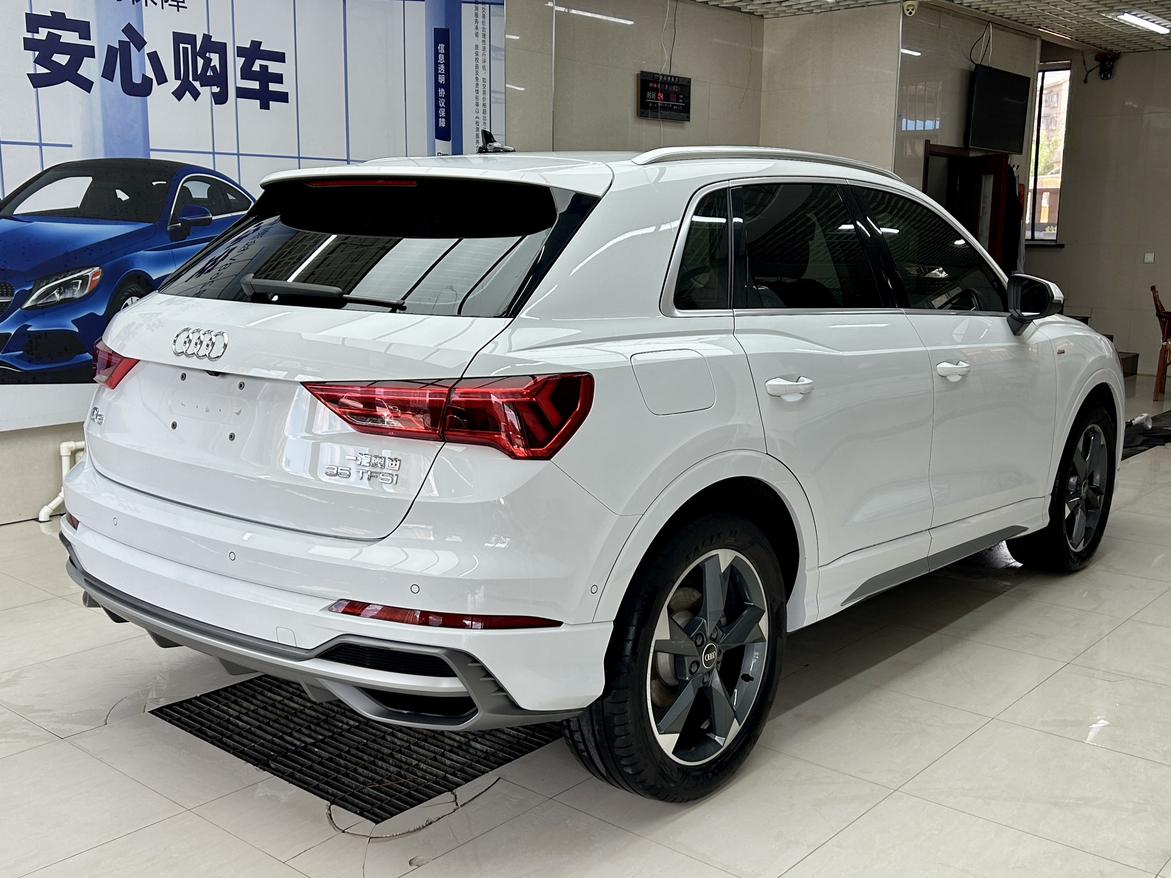 Audi Audi Q3
