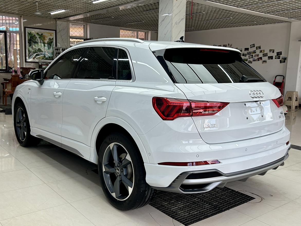 Audi Audi Q3