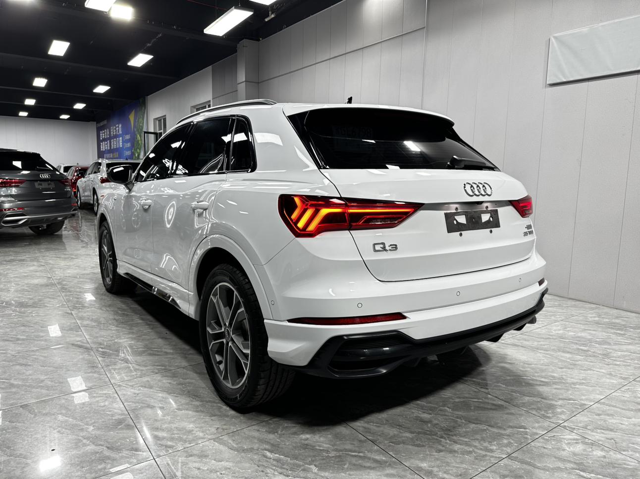 Audi Audi Q3
