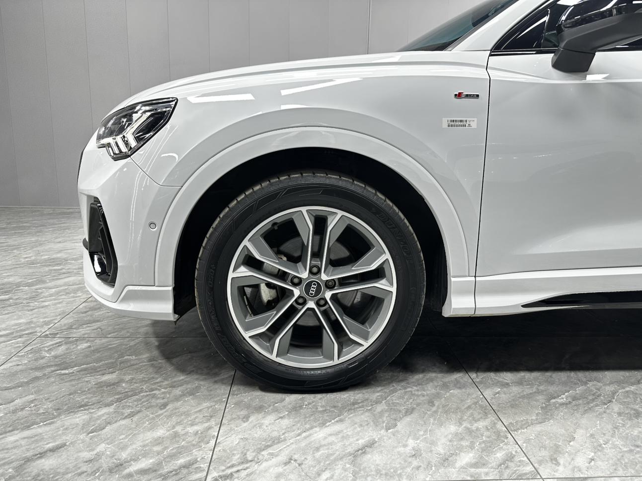 Audi Audi Q3