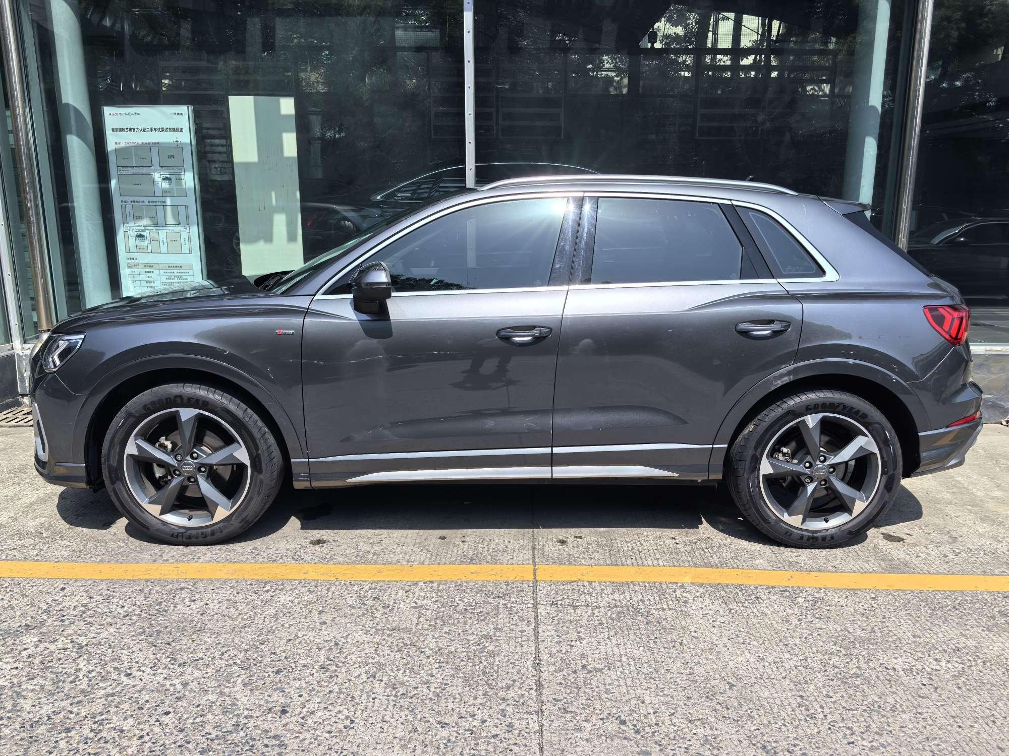 Audi Audi Q3