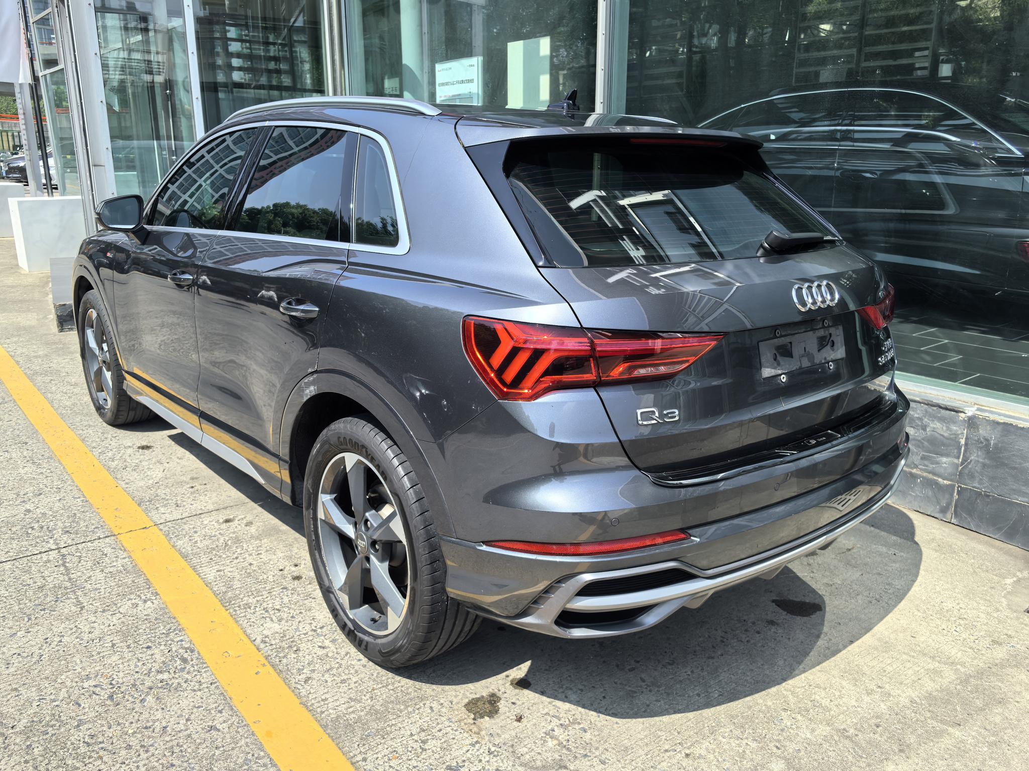 Audi Audi Q3