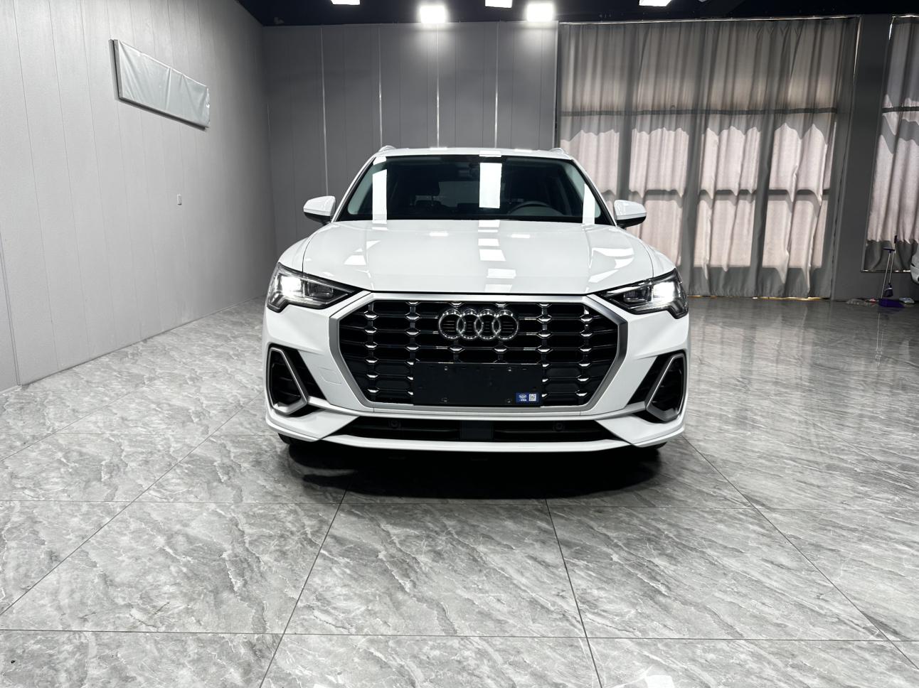 Audi Audi Q3