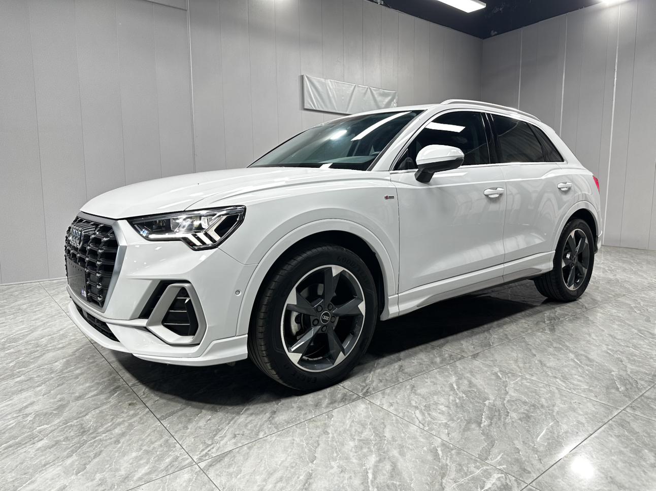 Audi Audi Q3