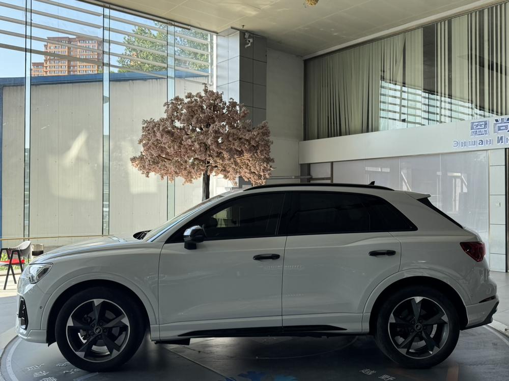 Audi Audi Q3