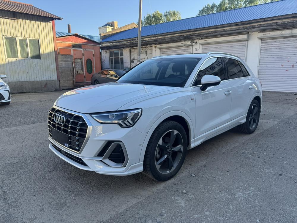 Audi Audi Q3