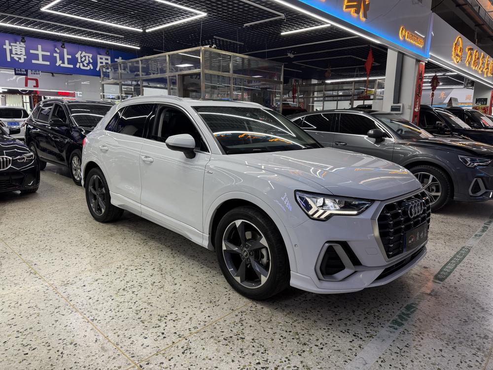 Audi Audi Q3