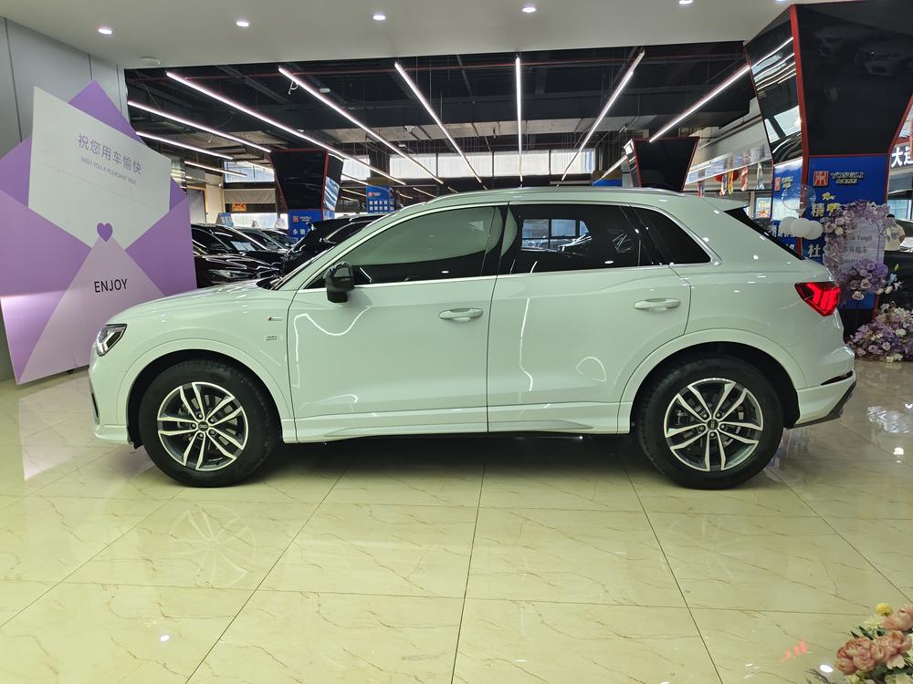 Audi Audi Q3