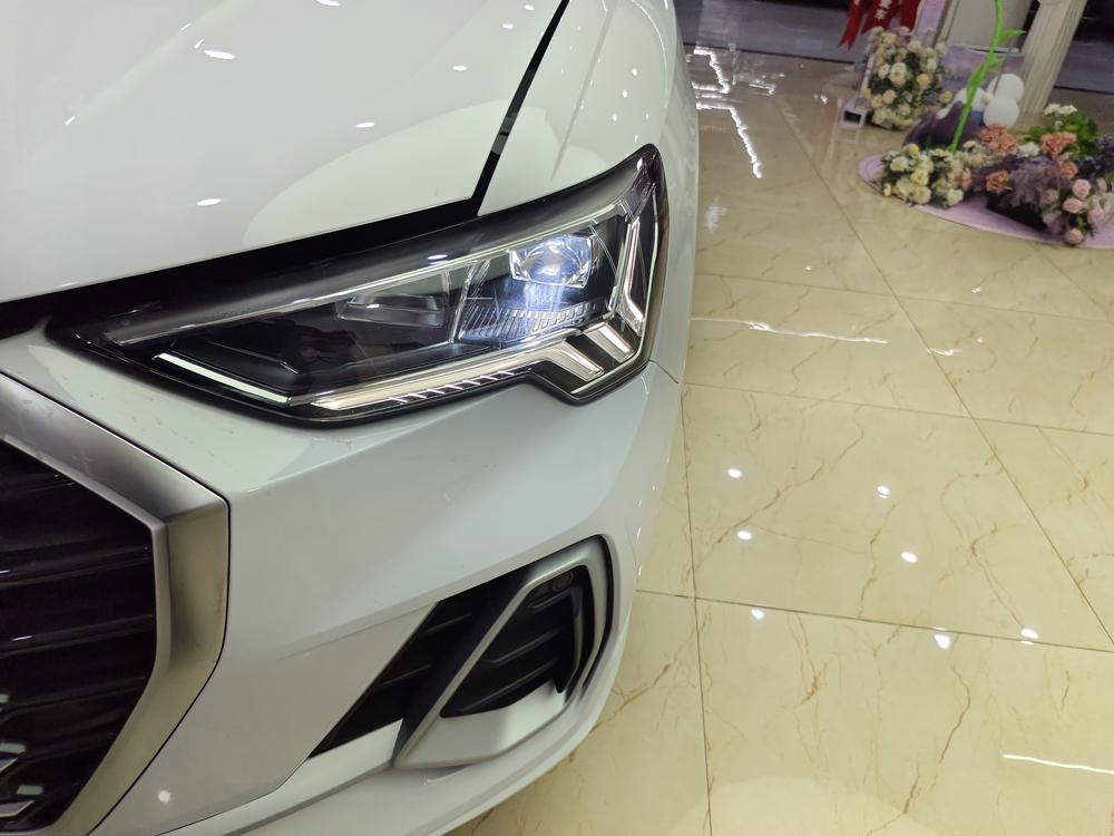 Audi Audi Q3
