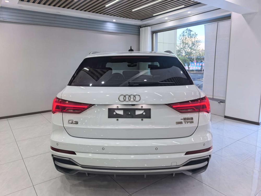 Audi Audi Q3
