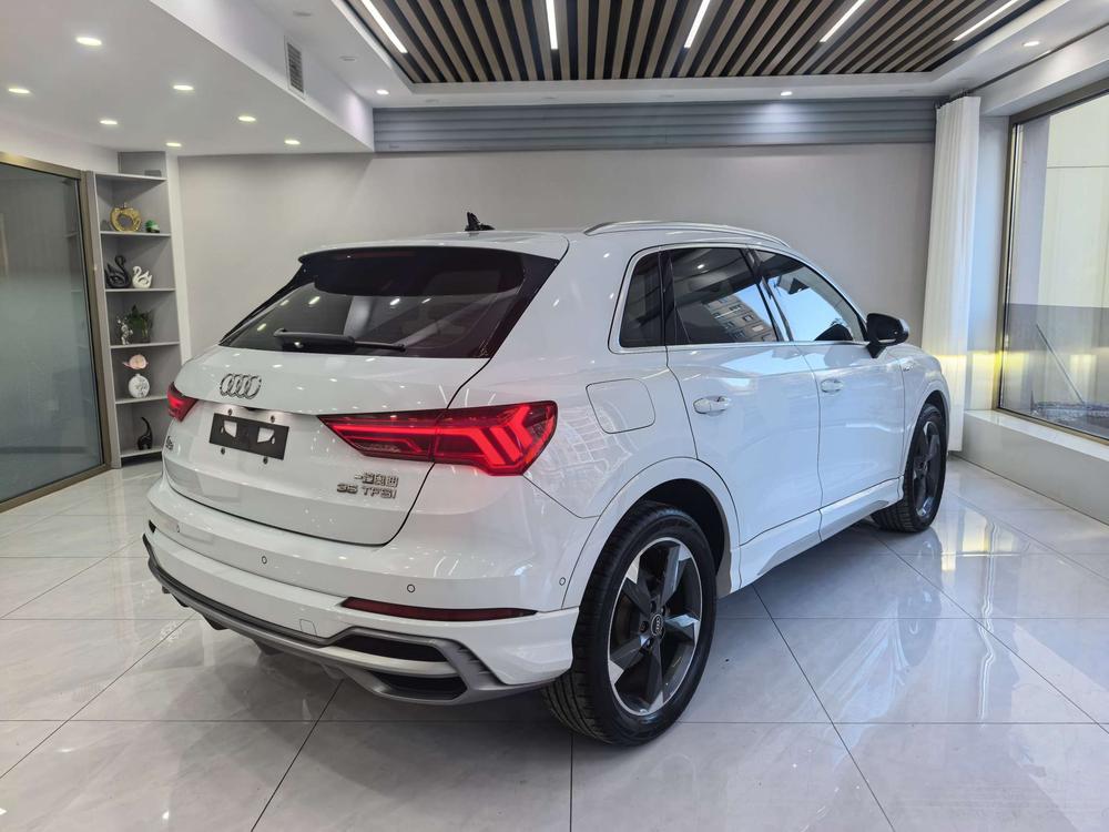 Audi Audi Q3