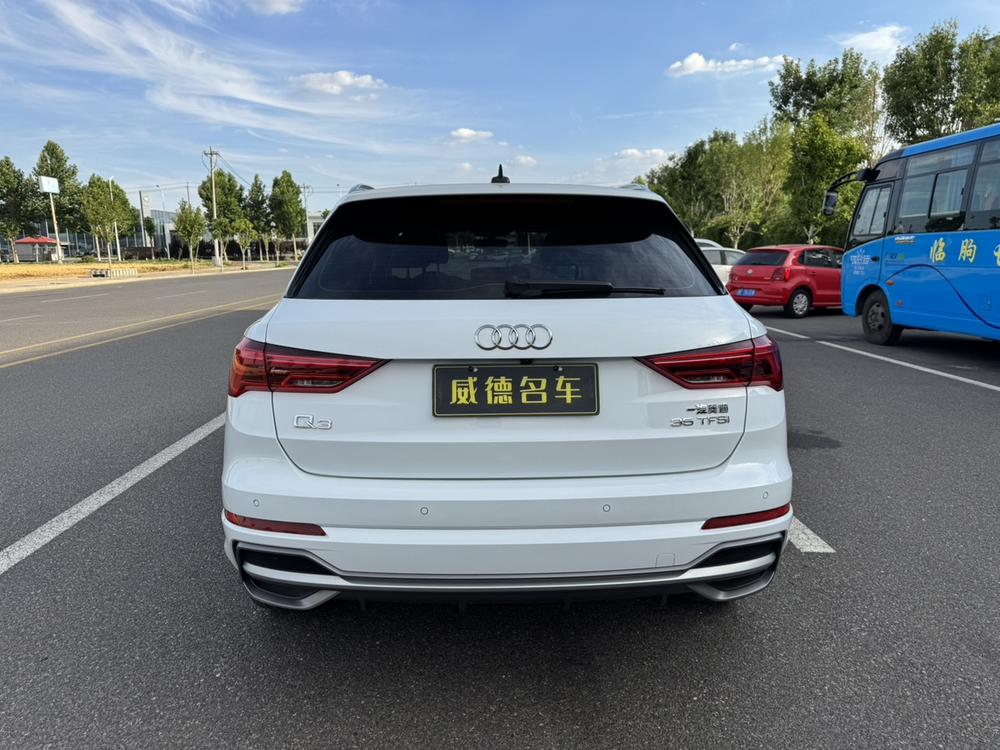 Audi Audi Q3