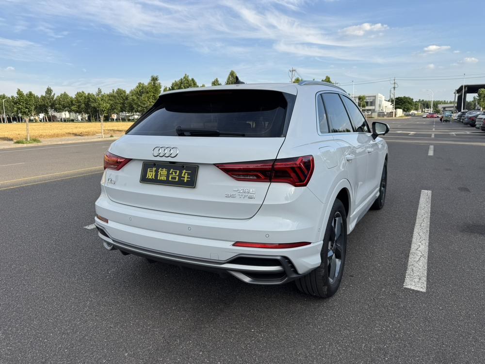Audi Audi Q3