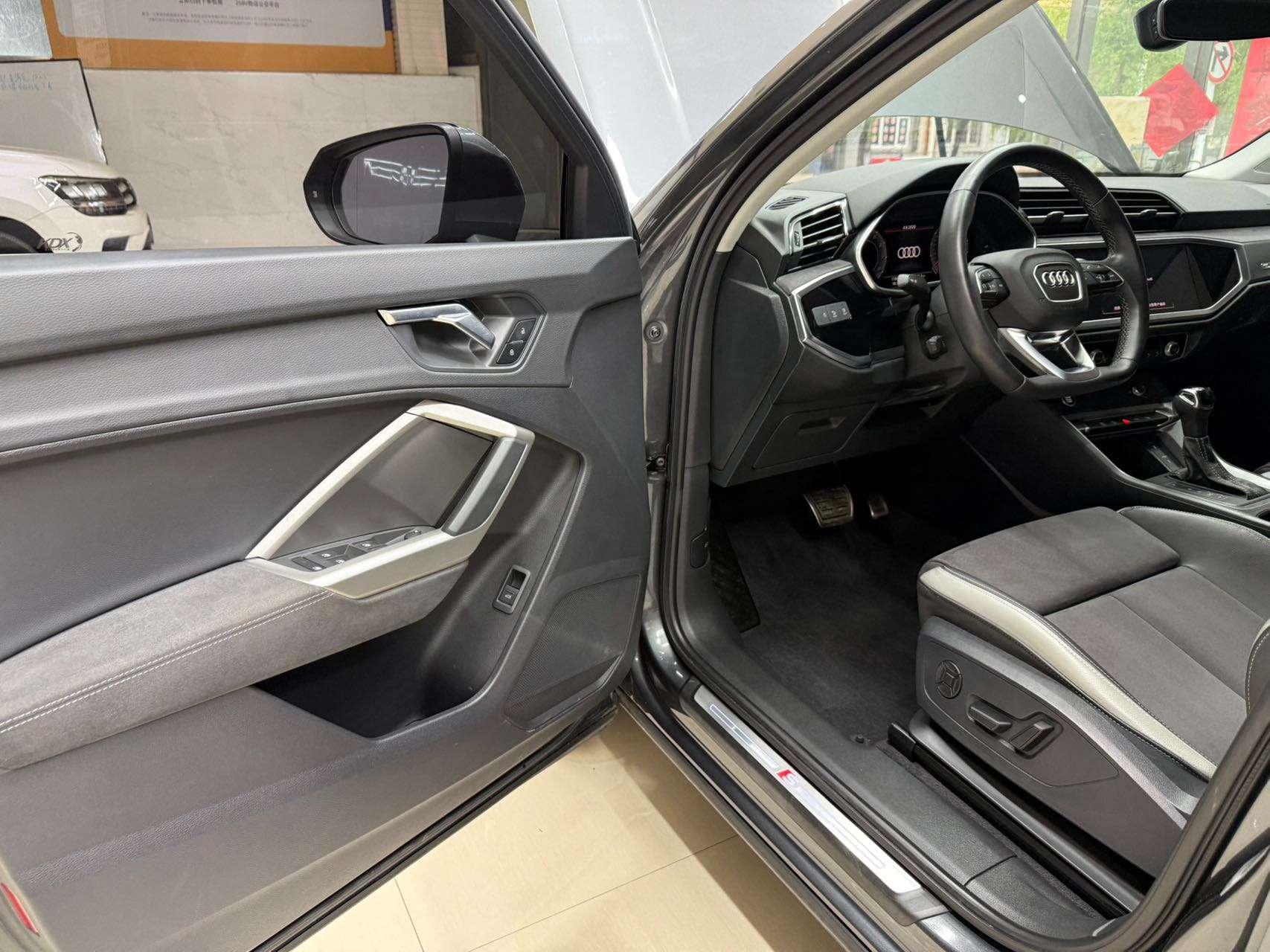 Audi Audi Q3