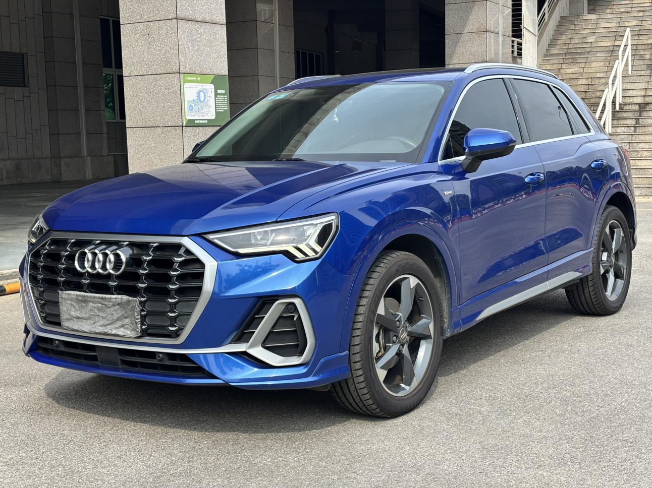 Audi Audi Q3
