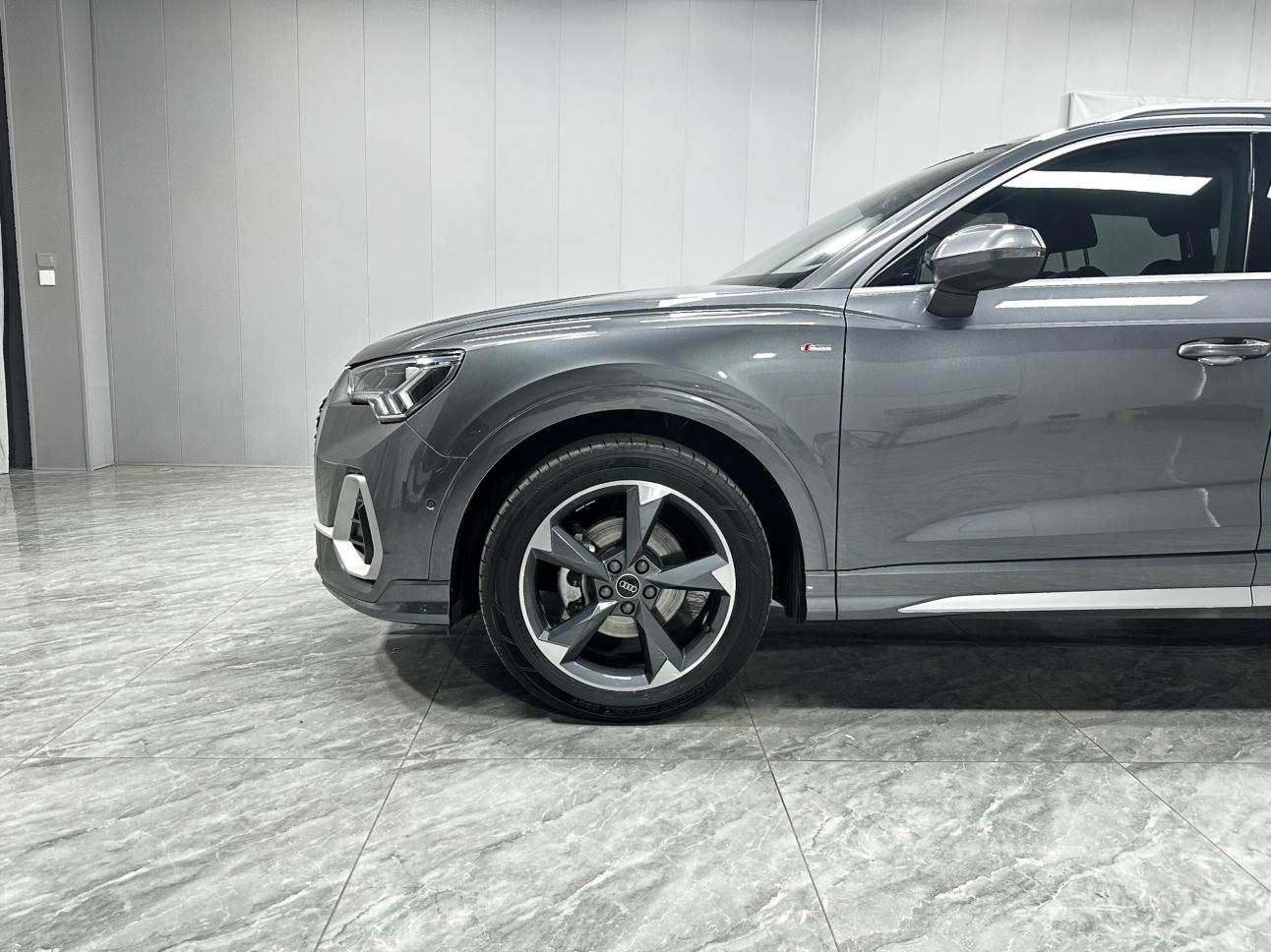Audi Audi Q3