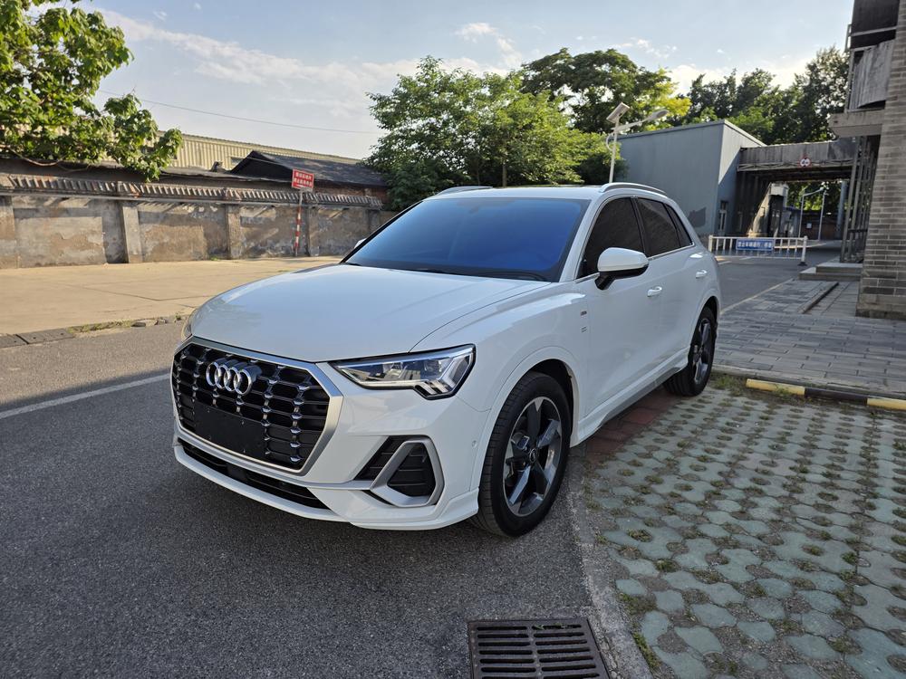 Audi Audi Q3