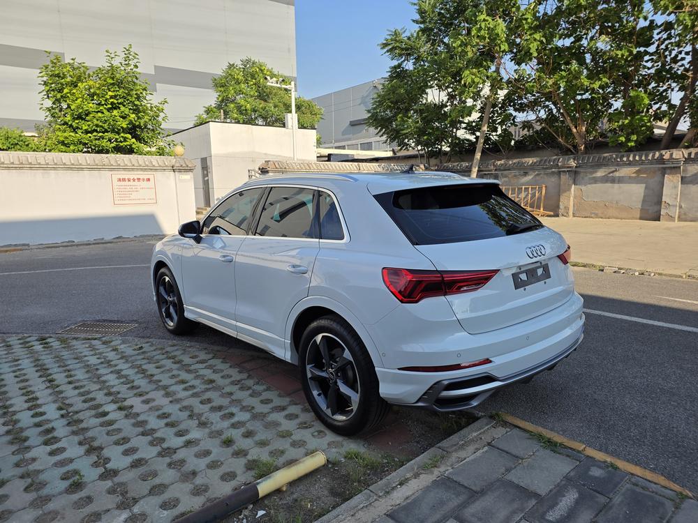 Audi Audi Q3
